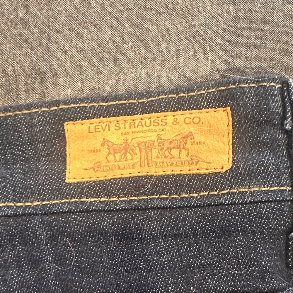 Levi's Dark Indigo Denim Jeans - Picture 7 of 11